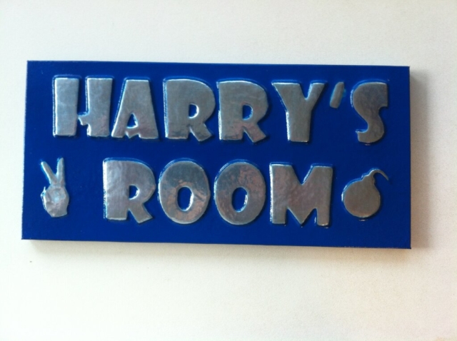 harrys-room-bedroom-door-sign